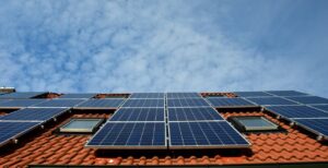 découvrez les panneaux solaires transparents, une innovation révolutionnaire alliant esthétique et efficacité énergétique. profitez d'une source d'énergie renouvelable sans compromettre la luminosité de vos espaces grâce à cette technologie avancée qui transforme la lumière du soleil en électricité, tout en conservant une transparence esthétique.